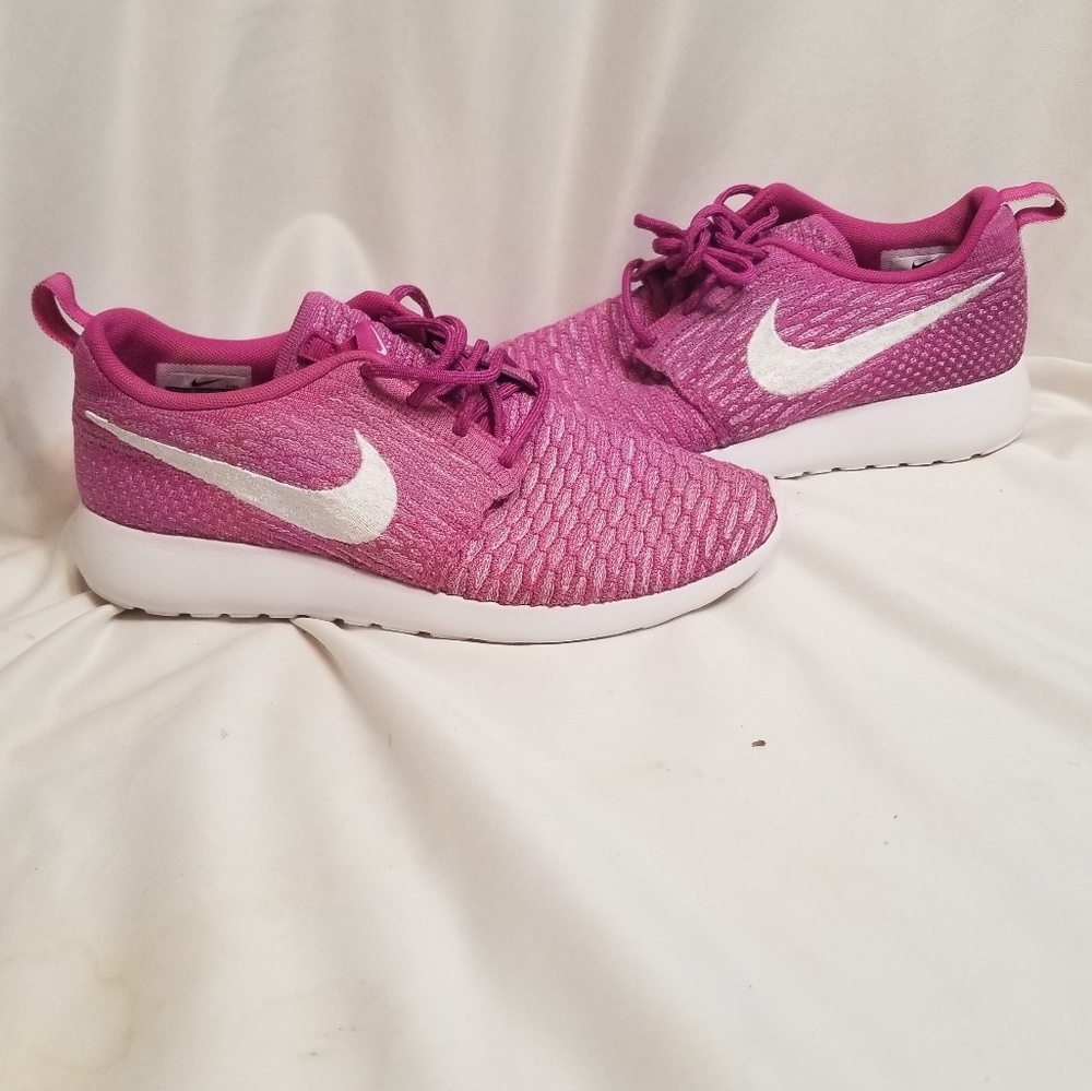 Nike Womens Flyknit Running Trainers size 7
